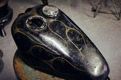 バイクタンクペイント